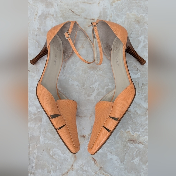 CASUAL CORNER ITALY ORANGE LEATHER ANKLE STRAP MID Orange Strappy Heels Size 9M - Picture 6 of 8